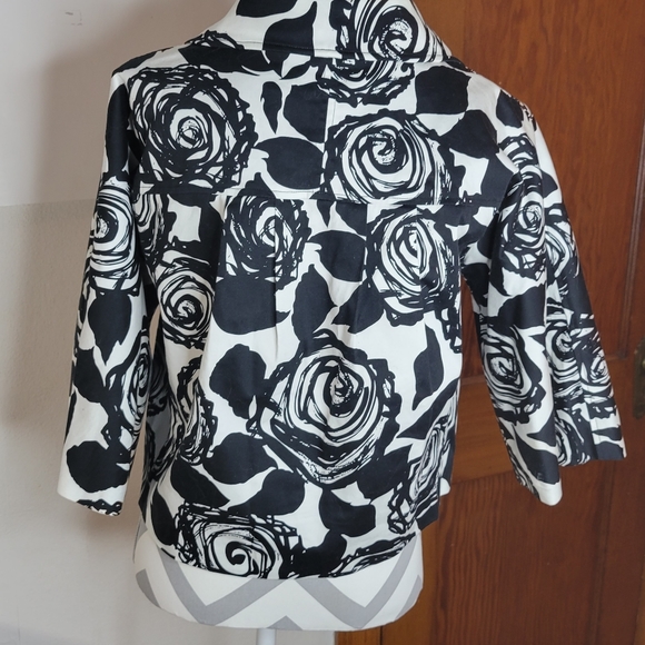 Cute Black/White Floral-Patterned Katherine New York Cotton Crop Jacket Size Sm - Picture 4 of 8